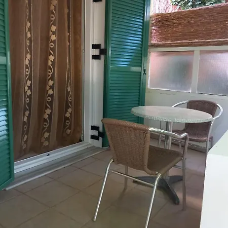 公寓式酒店 雷尼亚公寓式酒店