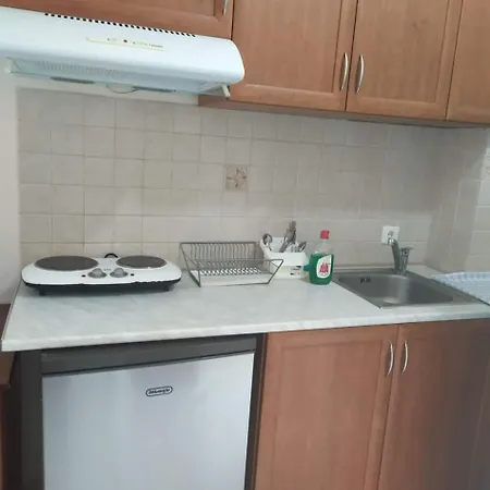 Lenia Apart-hotel 2*