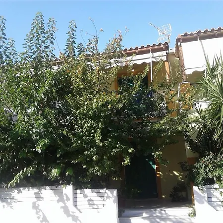 Lenia Apart-hotel 2*