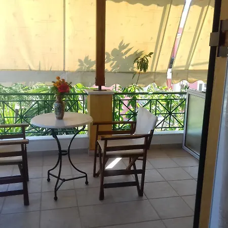 公寓式酒店 雷尼亚公寓式酒店