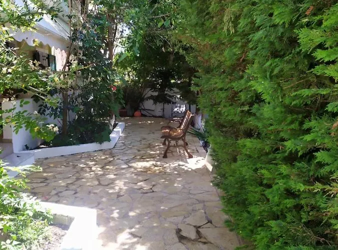 Lenia 2* Kalamitsi (Lefkada)