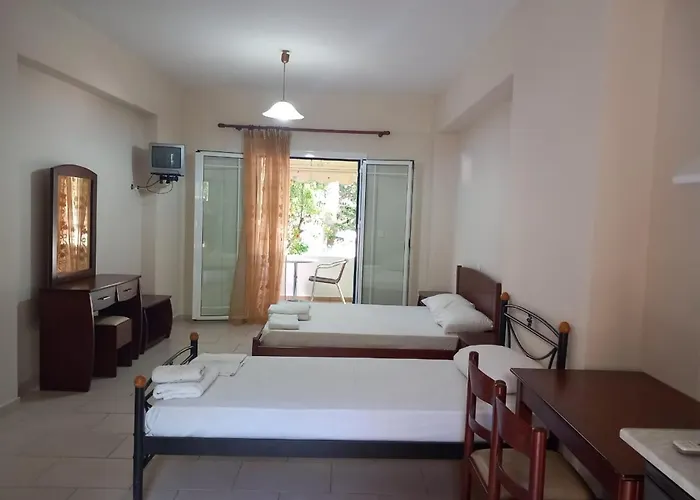 Lenia 2* Kalamitsi (Lefkada)