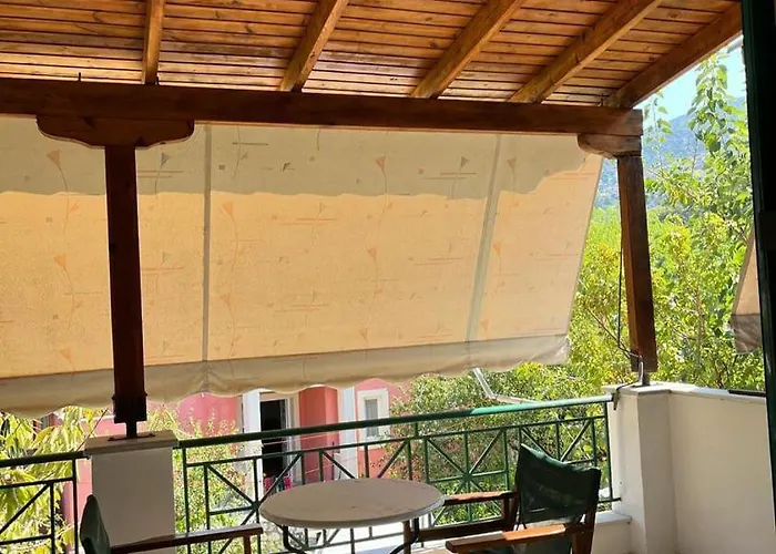 Lenia Lejlighedshotel Kalamítsi