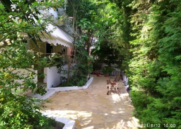 Lenia 2* Kalamitsi (Lefkada)