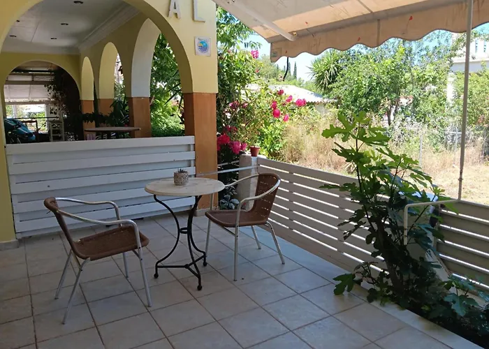 Lenia 2* Kalamitsi (Lefkada)